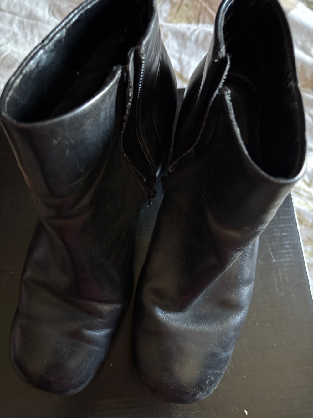 White Mountain Black Leather Ankle Boots